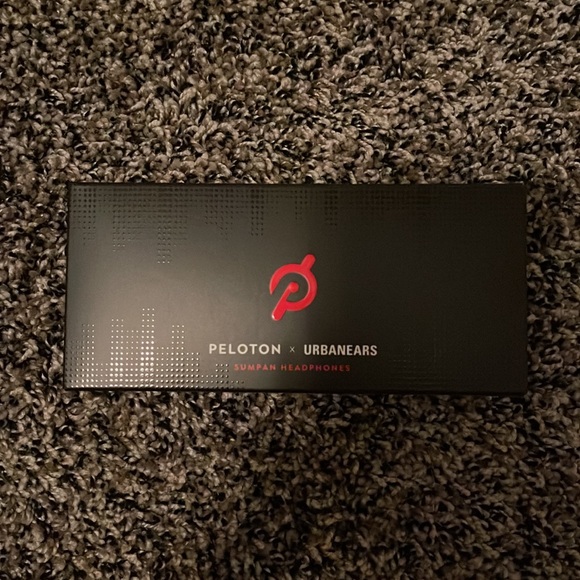 Peloton Urbanears - Picture 1 of 3
